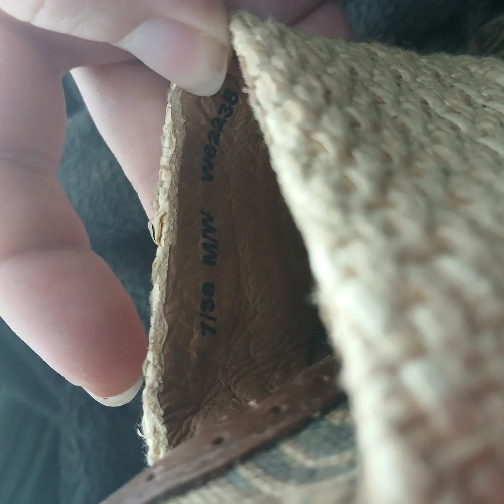 Born Wedge Sandals 7 Tan Brown Woven Raffia Tapestry‎ Boho Thong W62238